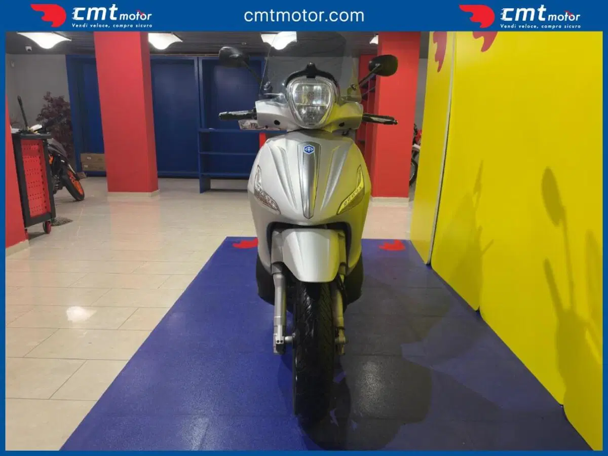Piaggio Beverly 350 SportTouring ie ABS (2011 - 17) (9)