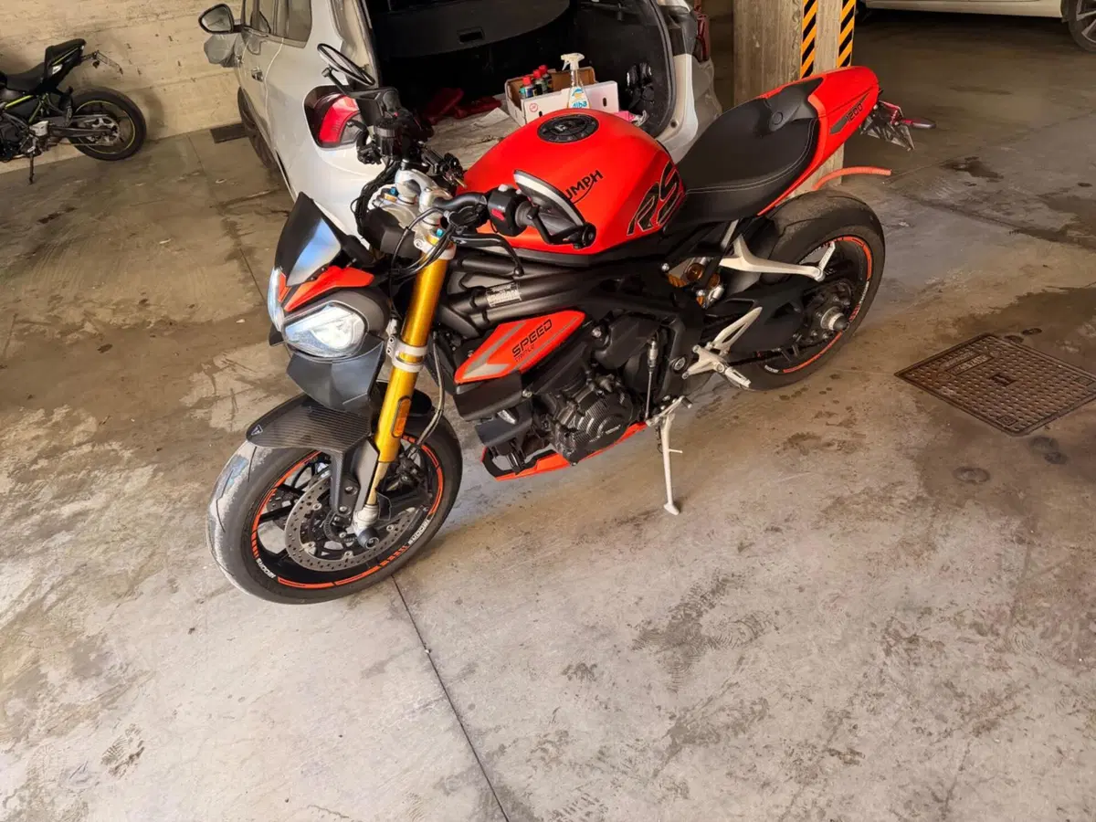Triumph Speed Triple 1200 RS (2021 - 24) (4)
