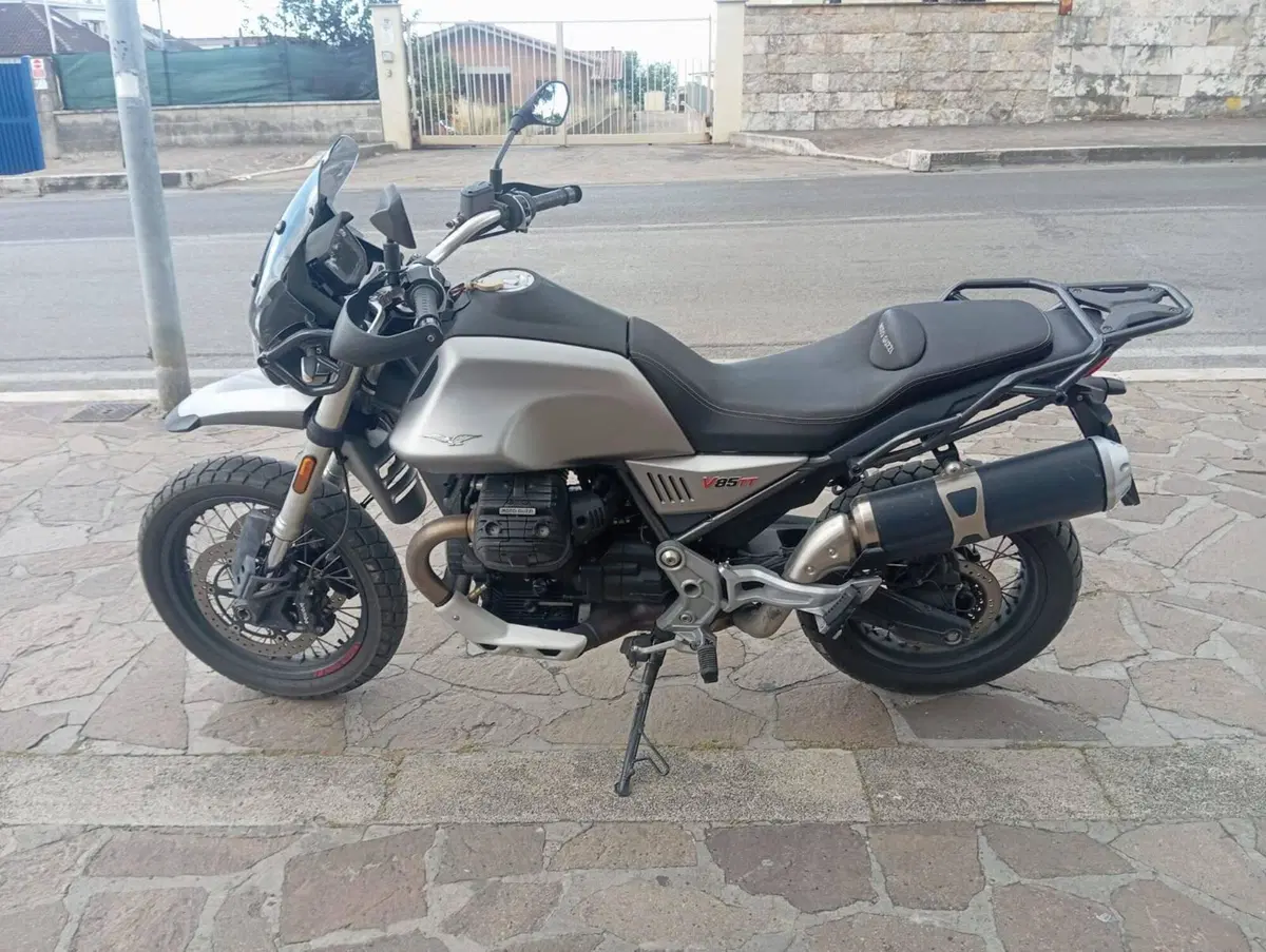 Moto Guzzi V85 TT (2019 - 20) (5)