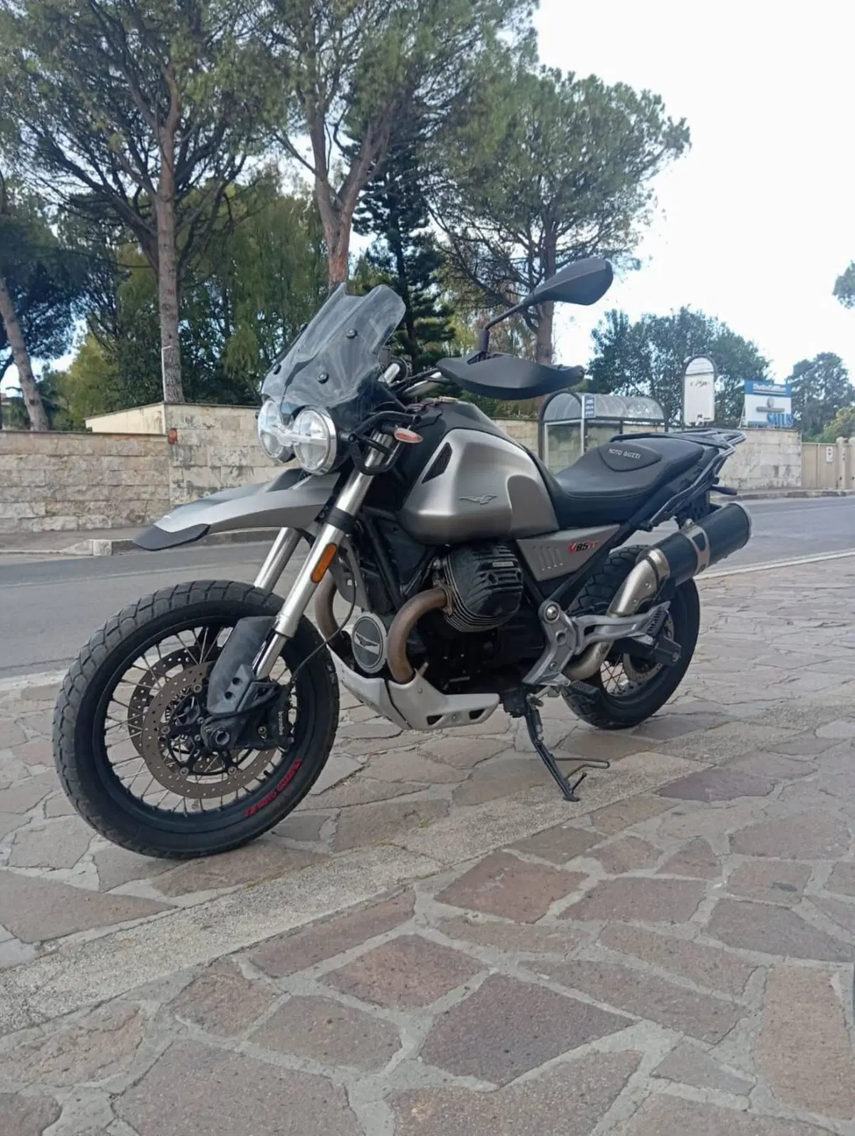 Moto Guzzi V85 TT (2019 - 20) (2)