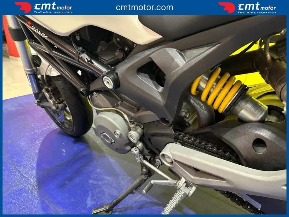 Ducati Monster 696 Plus (2007 - 14) (13)