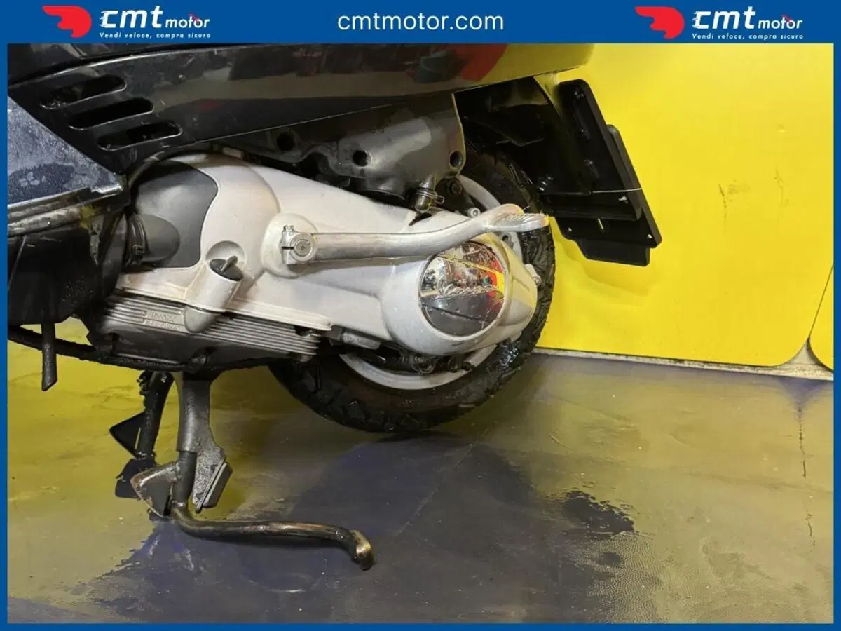 Vespa LX 150 (2005 - 11) (7)