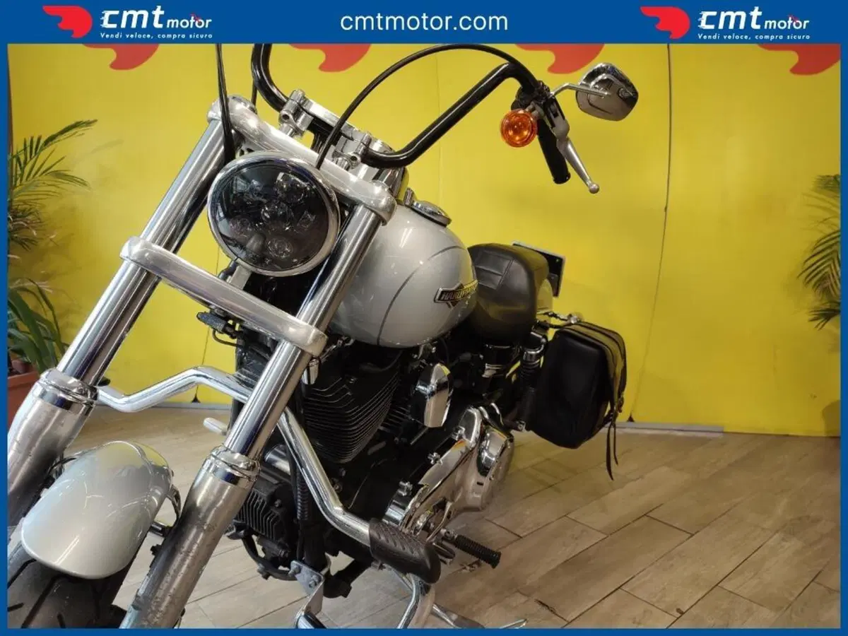 Harley-Davidson 1690 Super Glide Custom (2014) - FXDC (7)