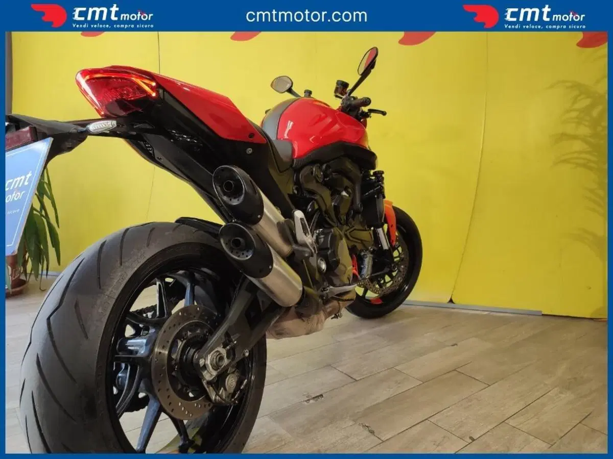 Ducati Monster 937 + (2021 - 25) (8)