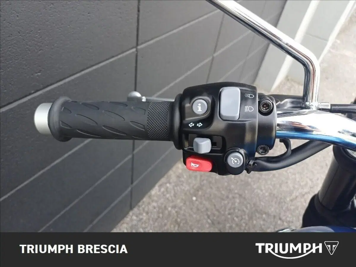 Triumph Bonneville T120 (2026) (9)