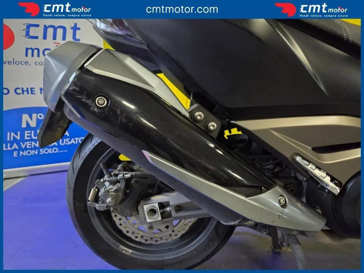 Kymco AK 550 ETS (2021 - 26) (9)