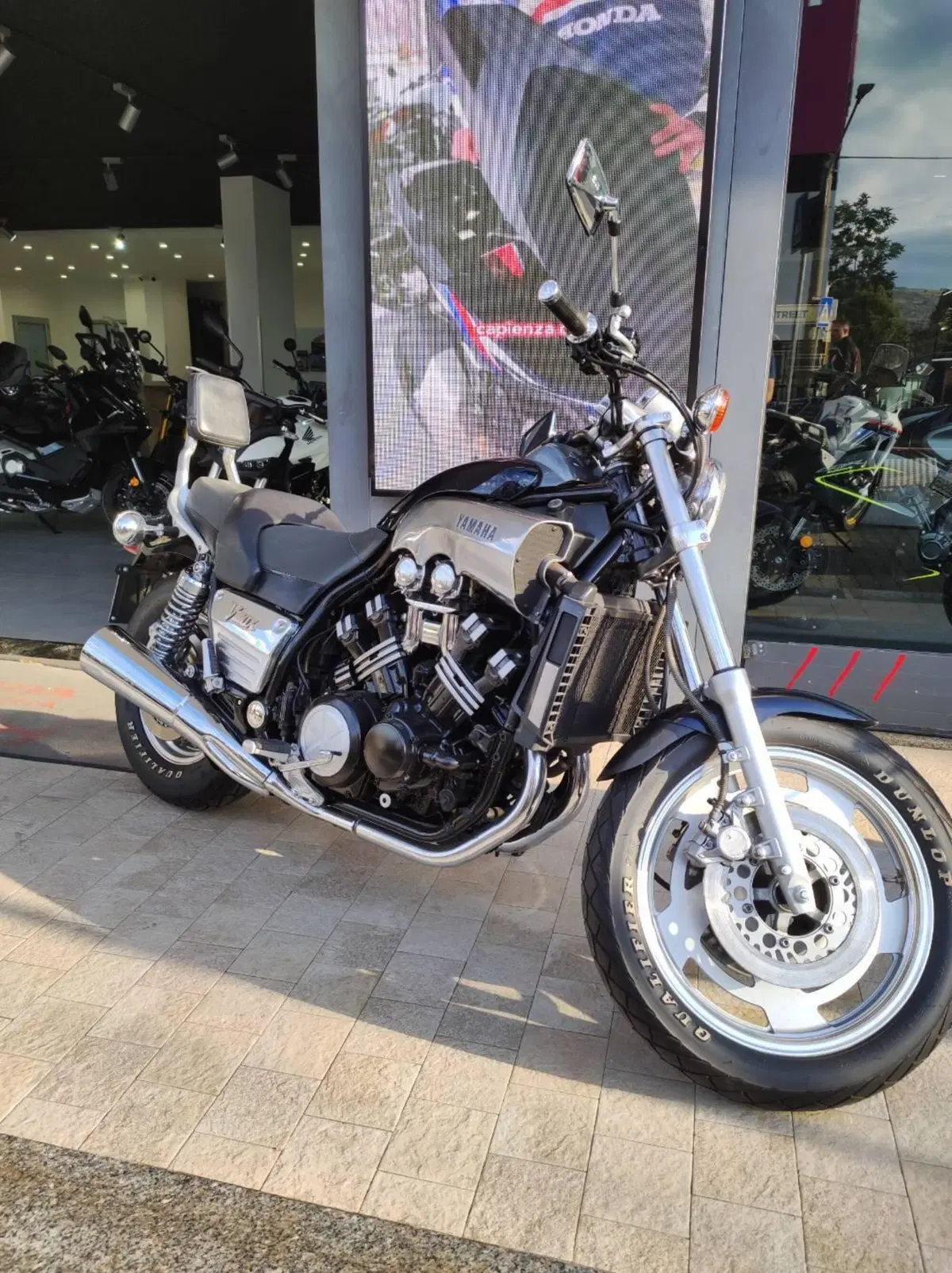 Yamaha V MAX 1200 (4)