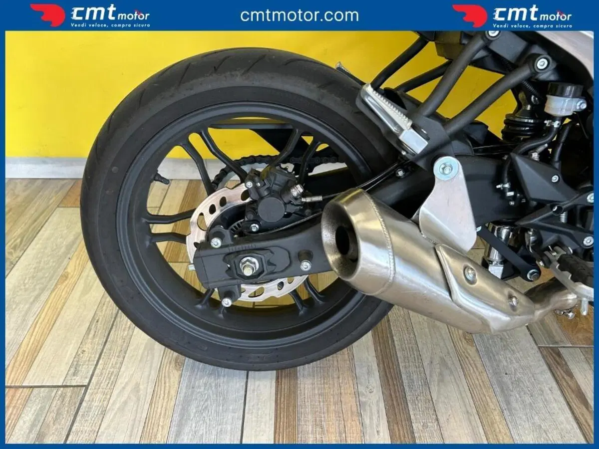 Voge Trofeo 300AC (2021 - 26) (6)