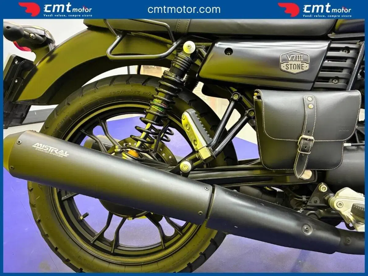 Moto Guzzi V7 III Stone Night Pack (2019 - 20) (8)