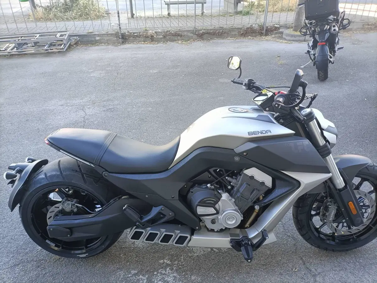Benda Motorcycles LFC 700 (2024 - 26) (3)