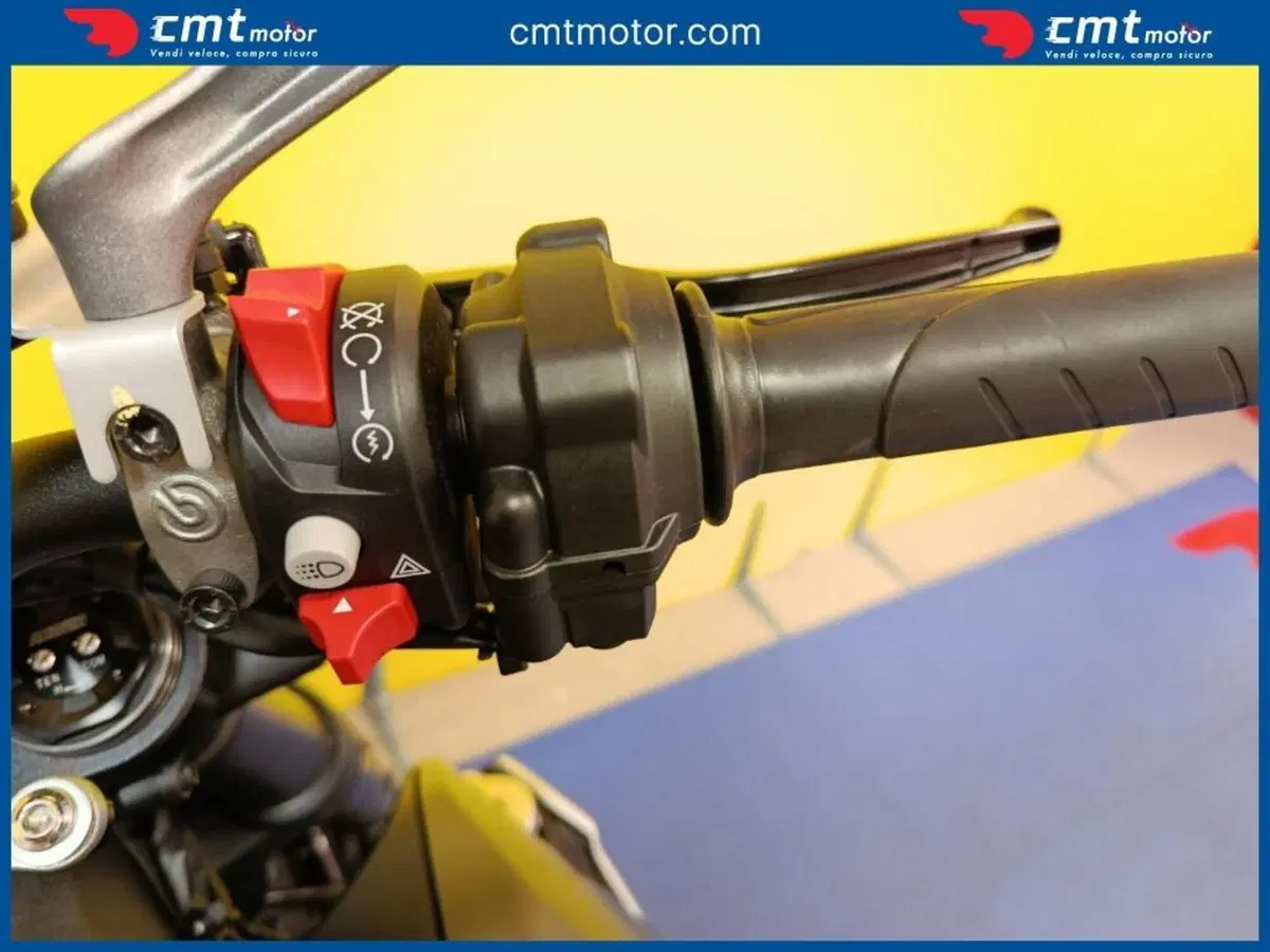 Ducati Streetfighter V2 955 Green (2022 - 23) (8)