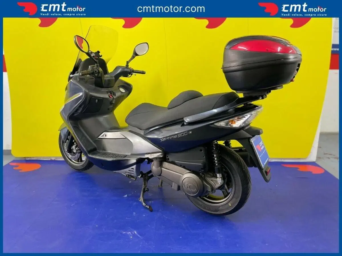 Kymco Xciting 300i (7)