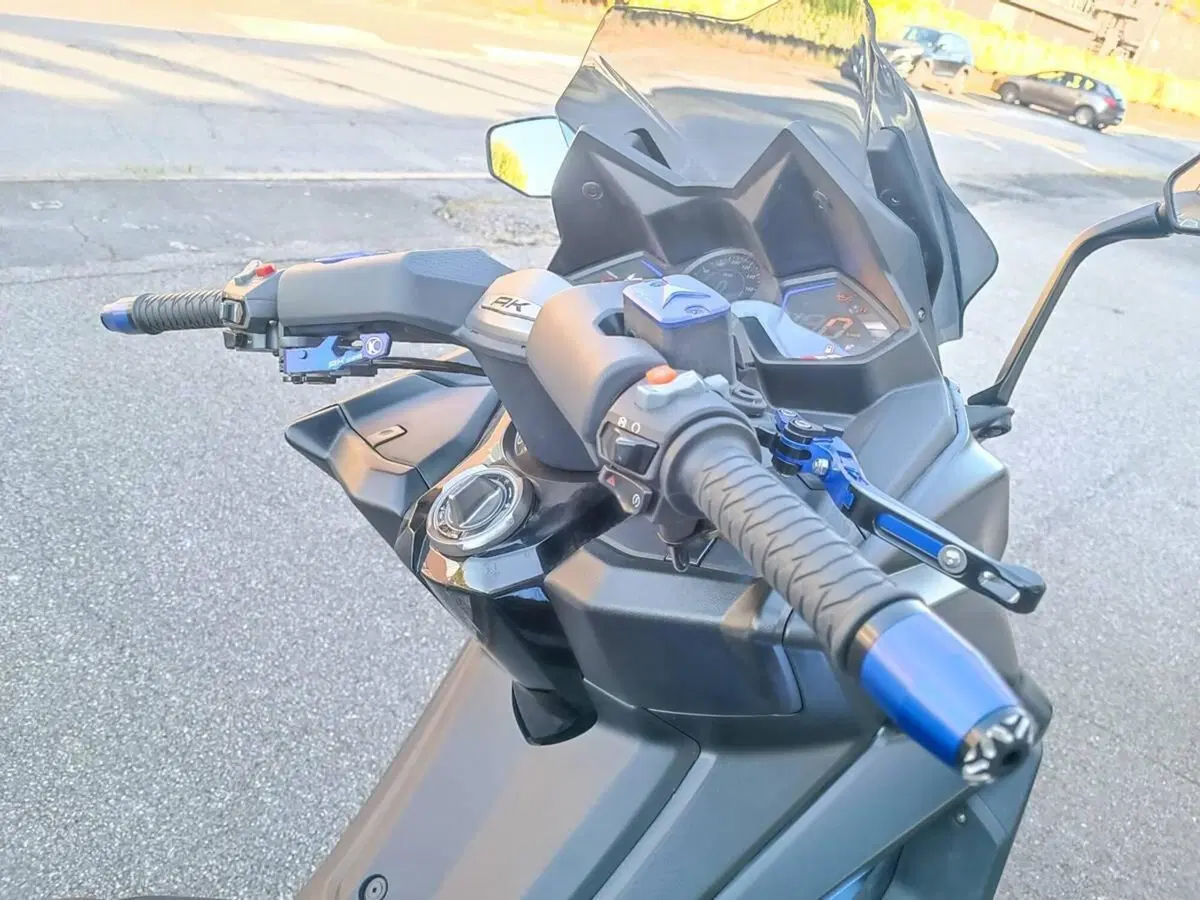 Kymco AK 550 ETS (2021 - 26) (6)