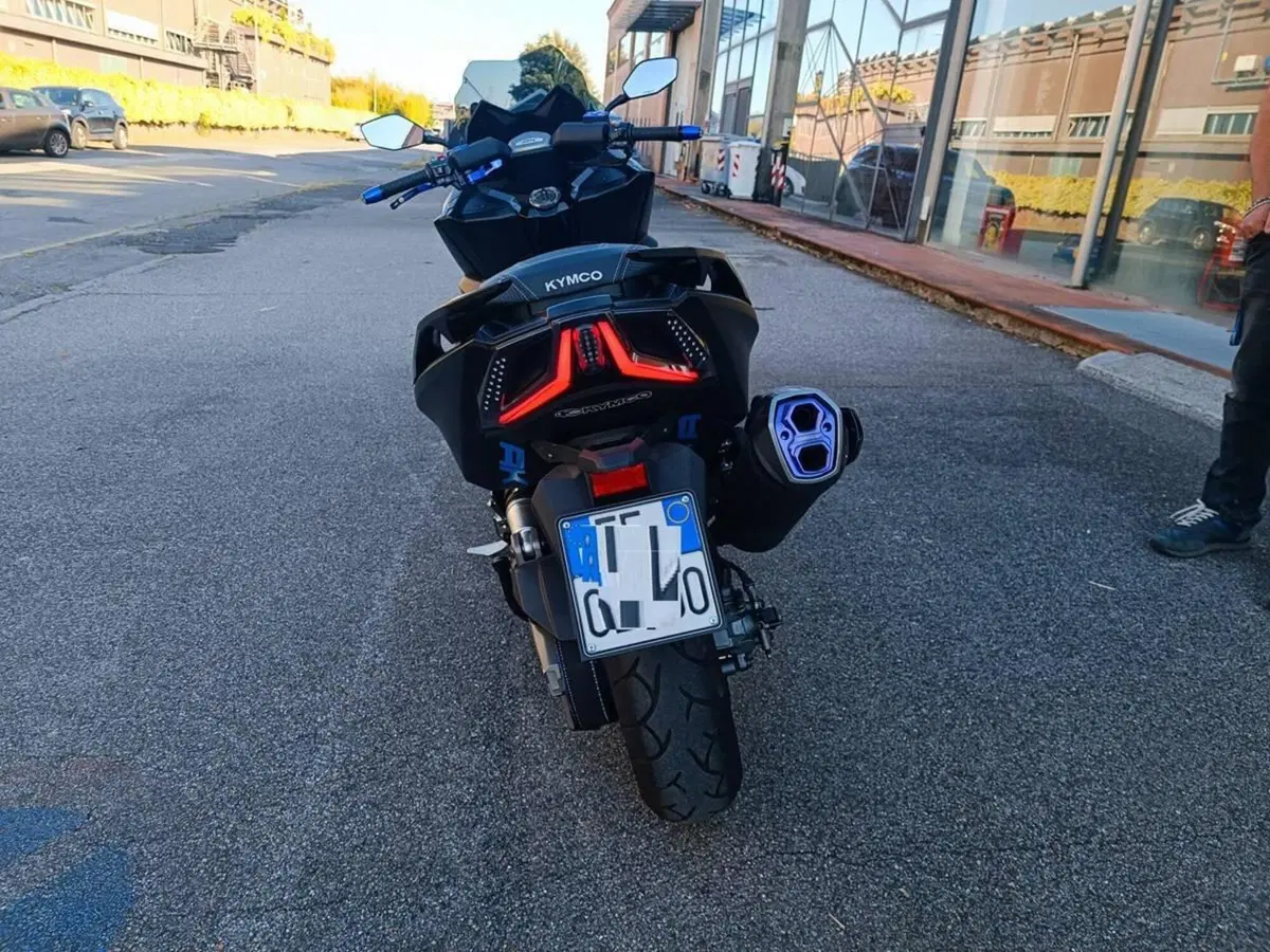 Kymco AK 550 ETS (2021 - 26) (10)