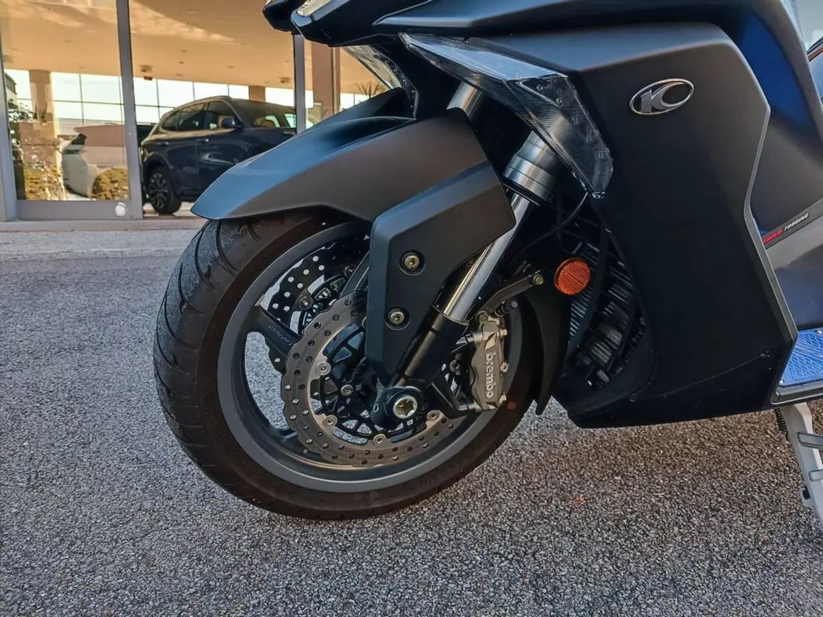 Kymco AK 550 ETS (2021 - 26) (18)