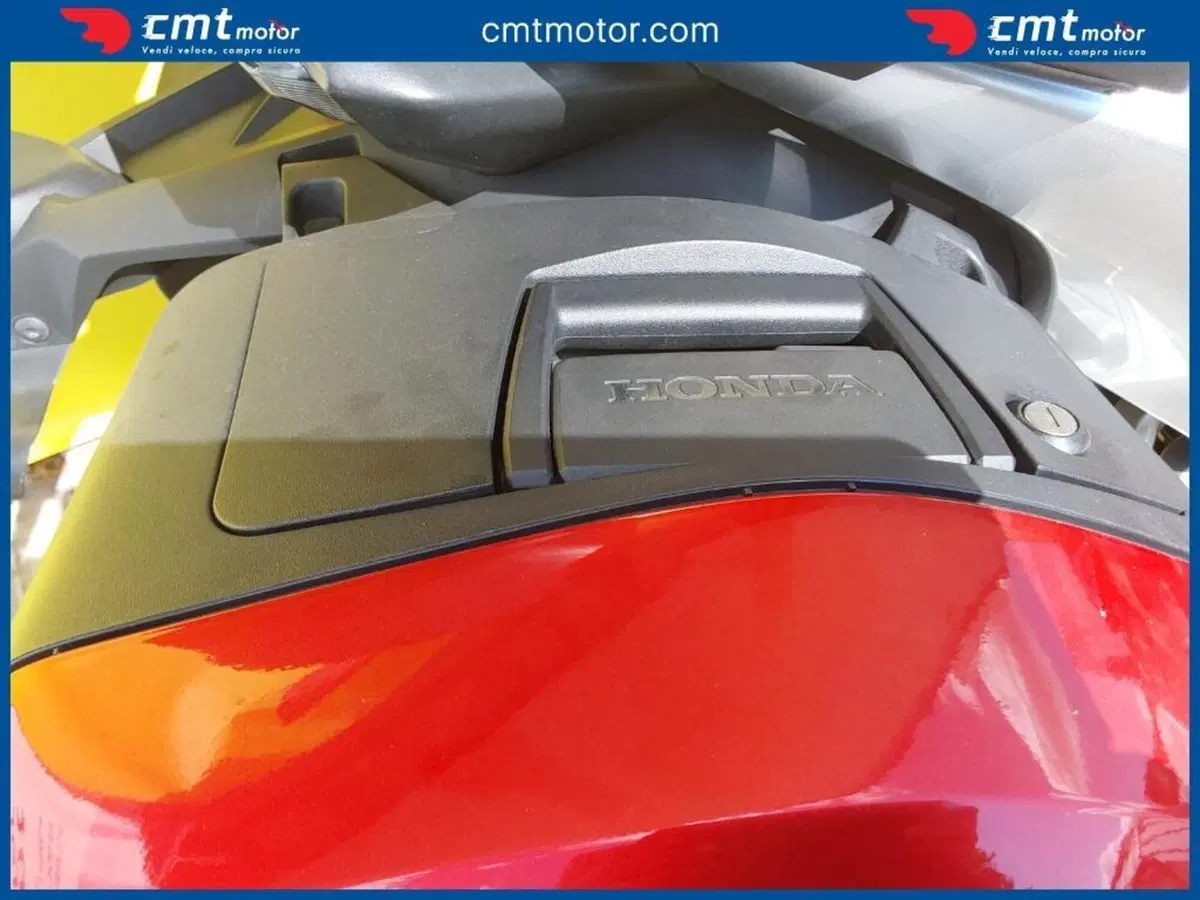 Honda VFR 1200 F ABS (2009 - 16) (8)