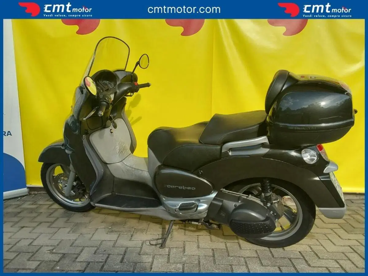 Aprilia Scarabeo 500 (2002 - 06) (7)