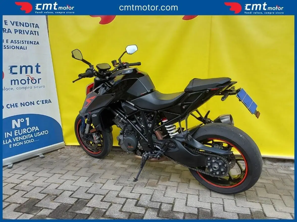 KTM 1290 Super Duke R (2019) (7)