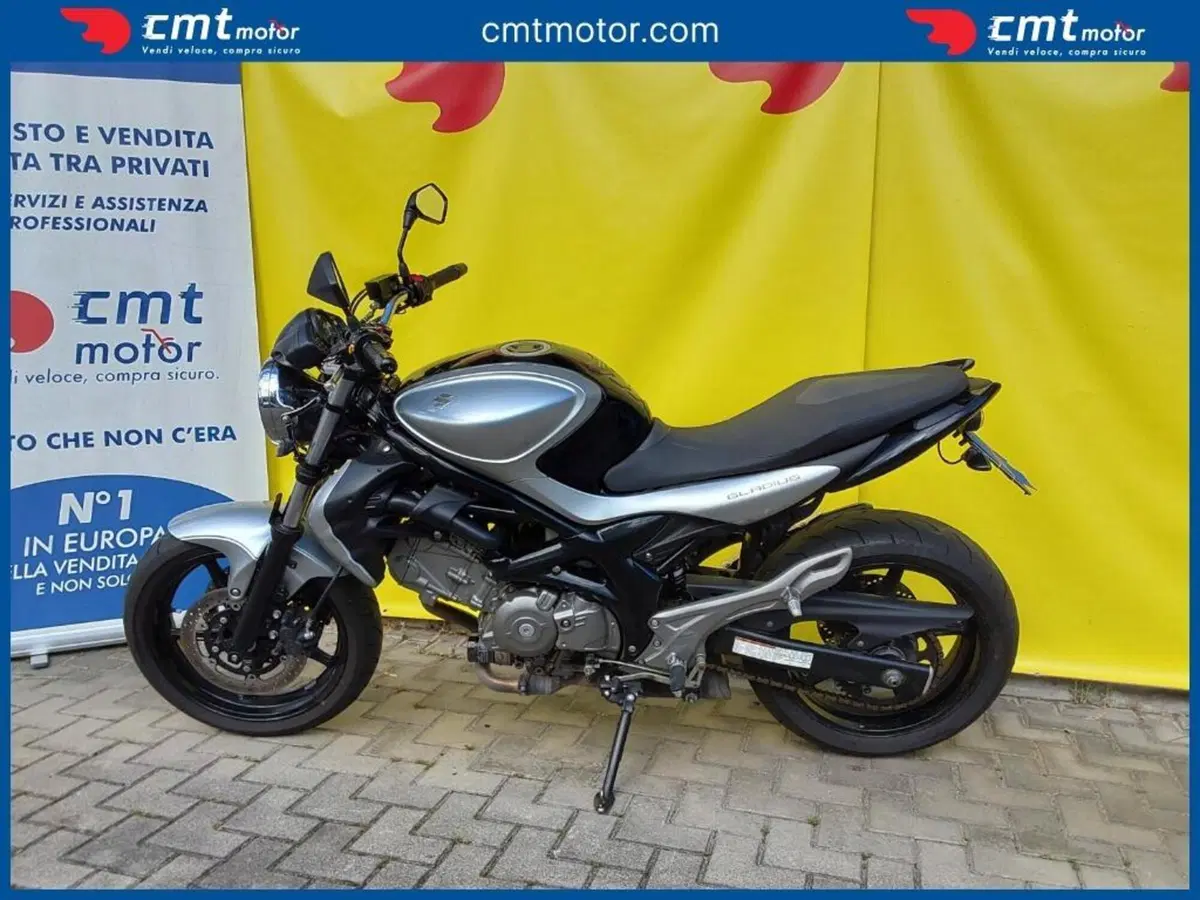 Suzuki Gladius 650 SFV (2009 - 15) (6)