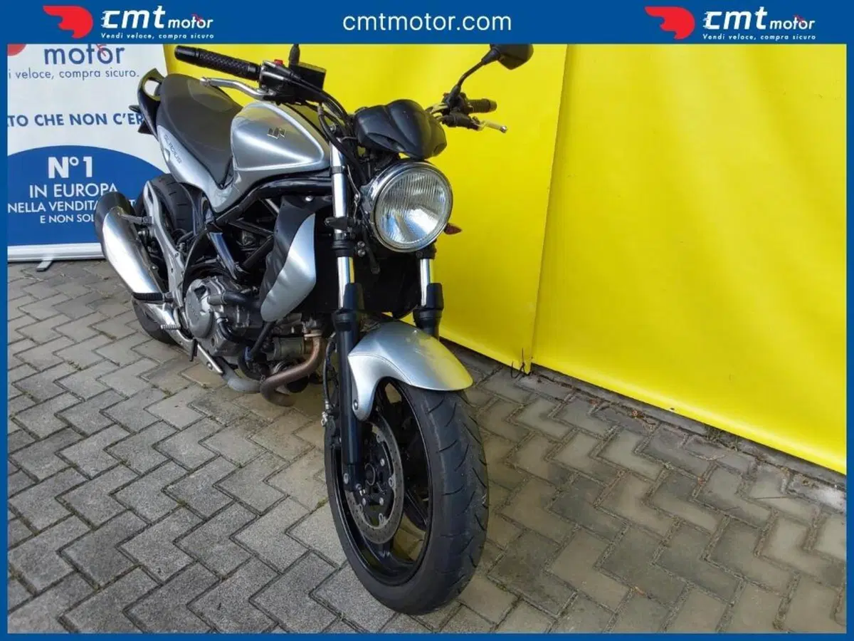 Suzuki Gladius 650 SFV (2009 - 15) (7)