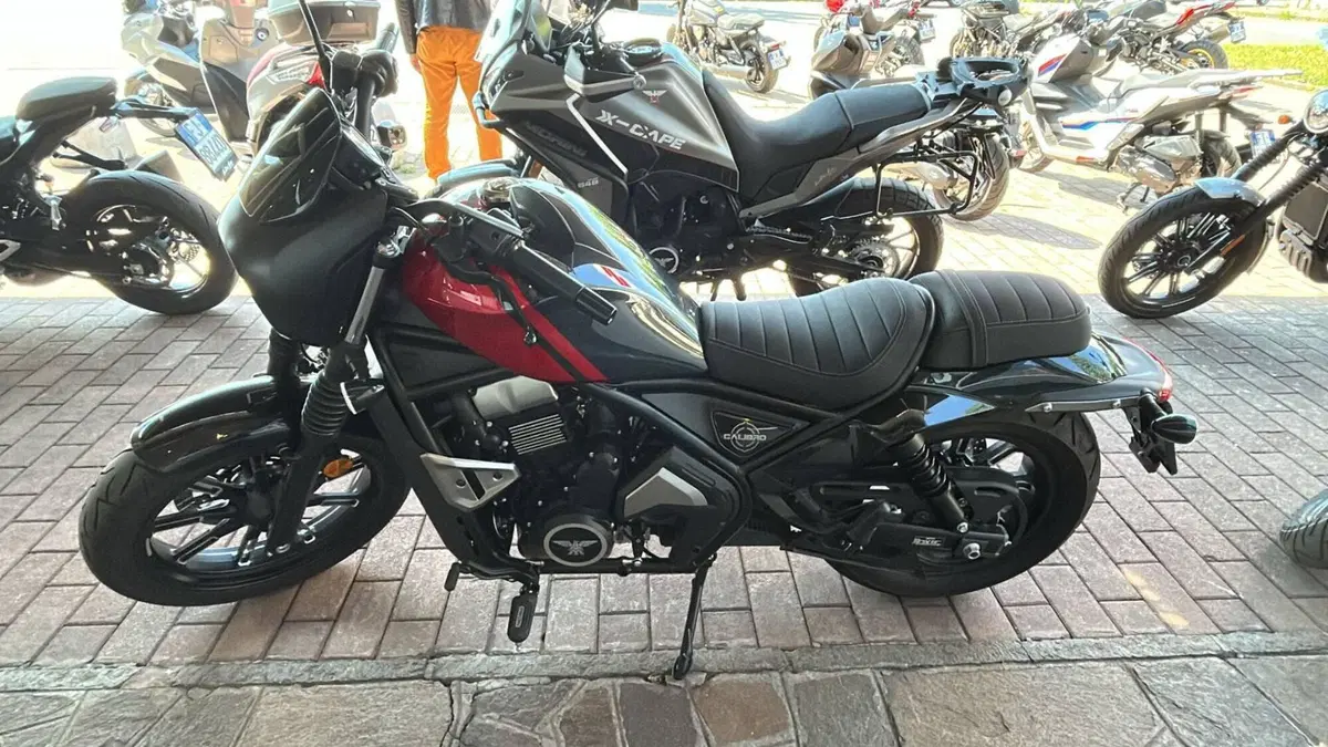 Moto Morini Calibro Custom (2024 - 26) (3)