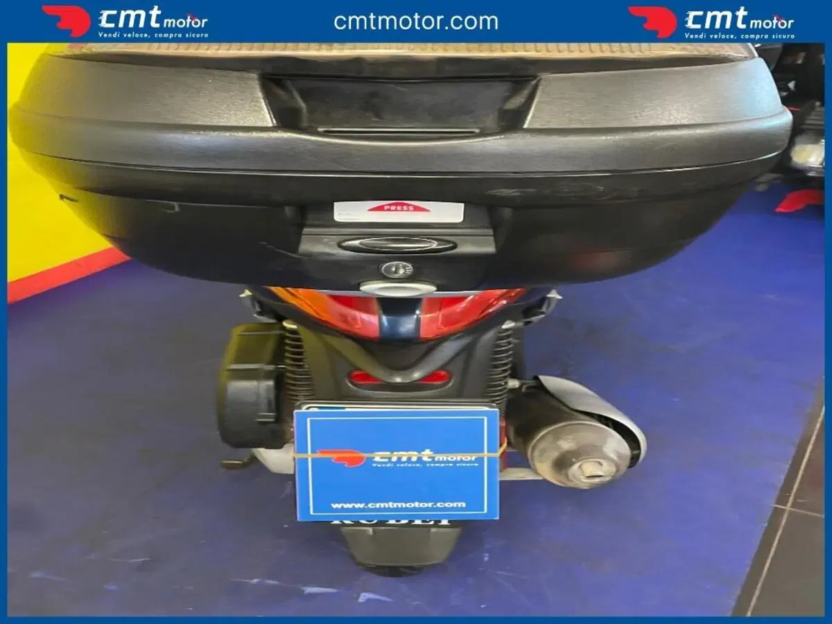 Piaggio Medley 150 ABS (2016 - 19) (10)