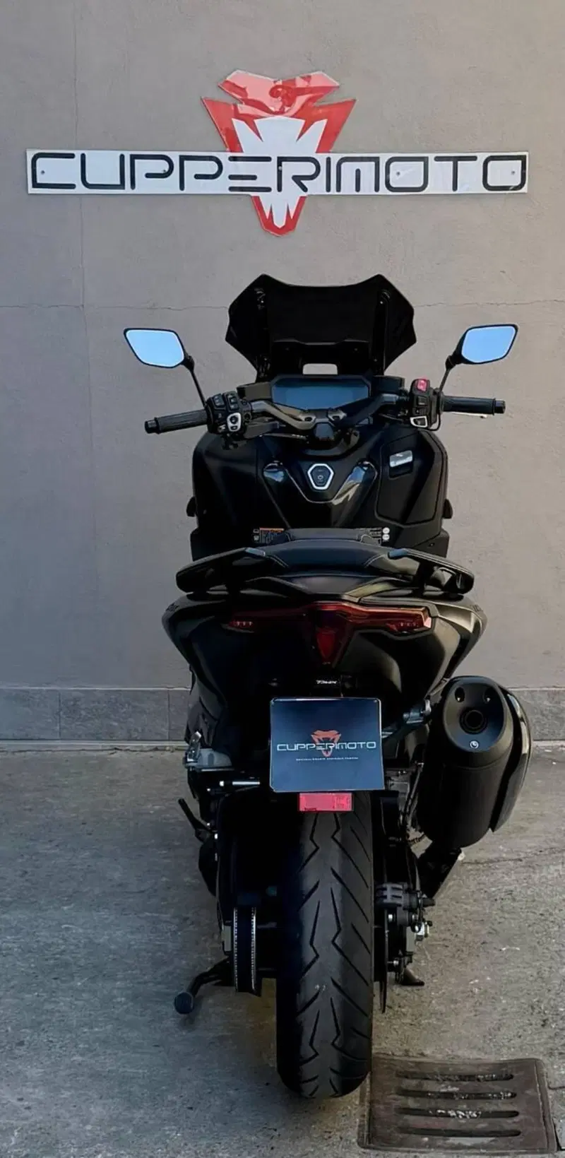 Yamaha T-Max 560 Tech Max (2022 - 24) (2)