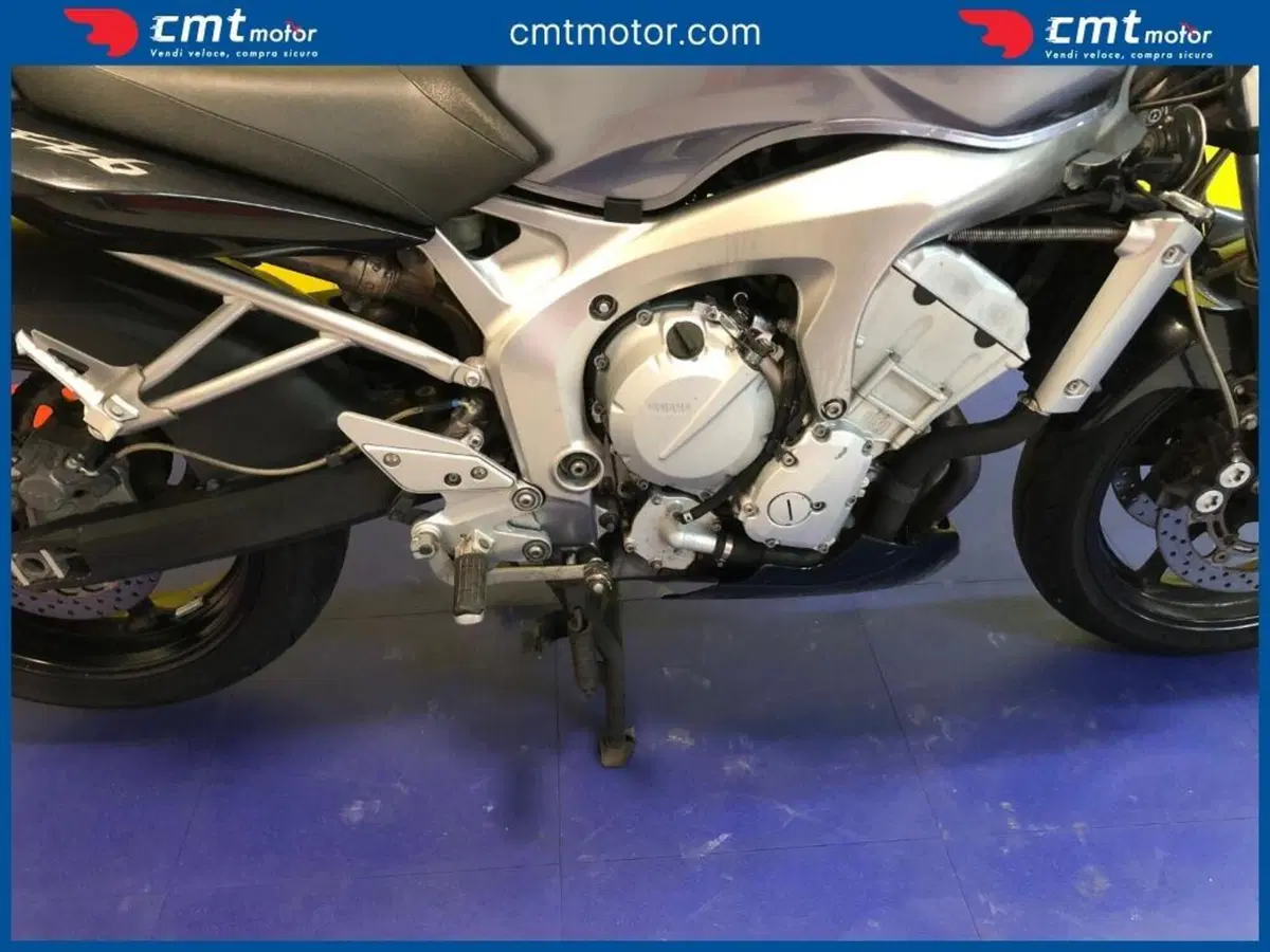 Yamaha FZ6 (2004 - 07) (11)