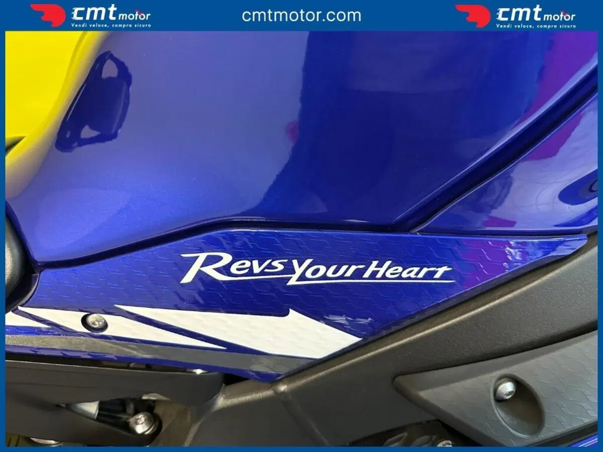 Yamaha YZF R1 (2017 - 19) (9)