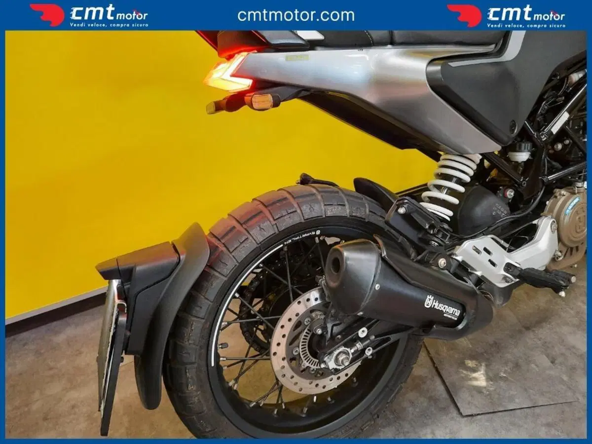 Husqvarna Svartpilen 125 (2021 - 23) (6)