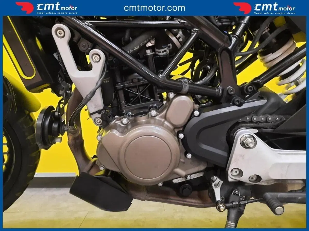 Husqvarna Svartpilen 125 (2021 - 23) (11)