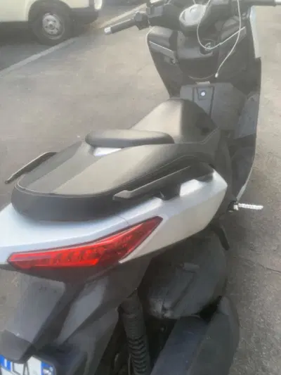 Yamaha X-Max 400 (2013 - 16) usata