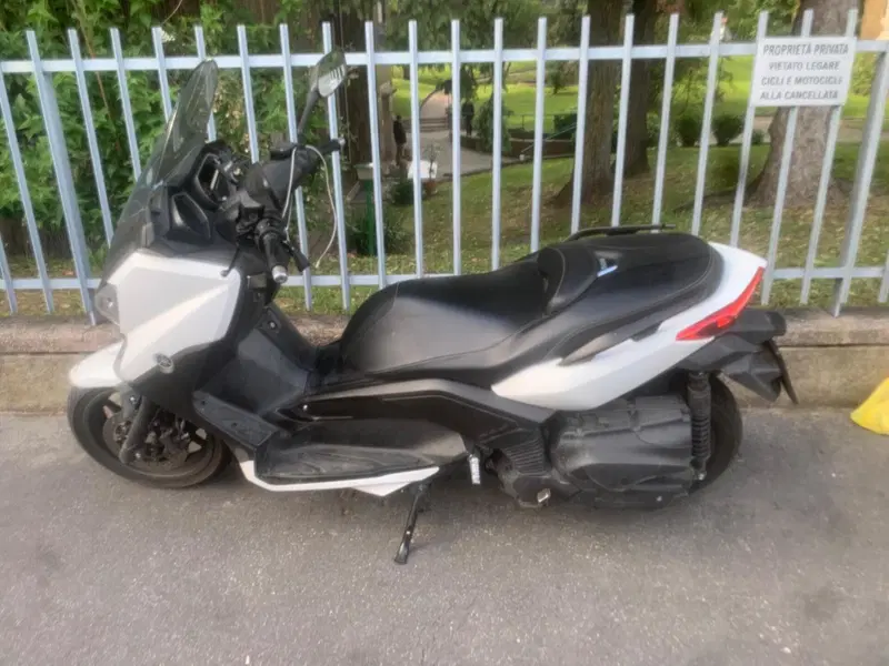 Yamaha X-Max 400 (2013 - 16) (10)