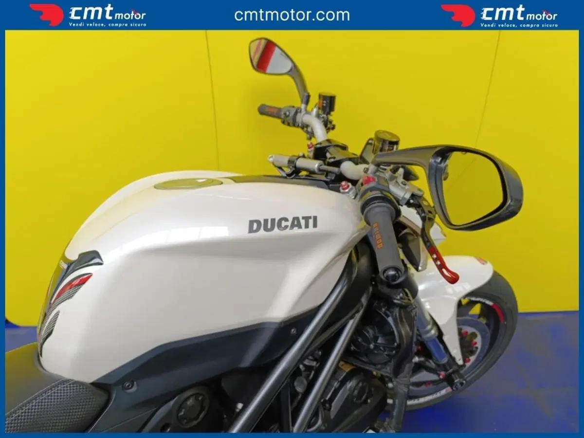 Ducati Streetfighter (2009 - 12) (11)