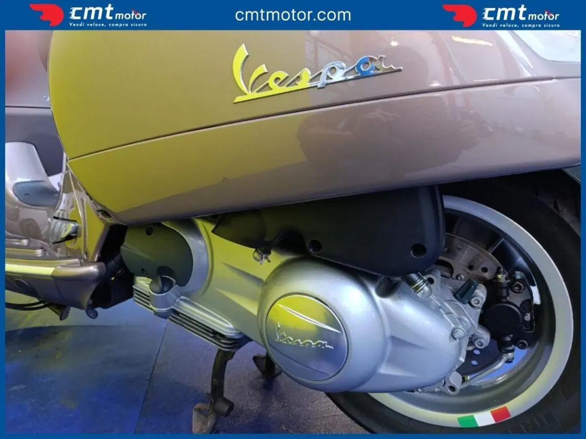 Vespa GTS 300 Touring ABS (2017 - 19) (8)