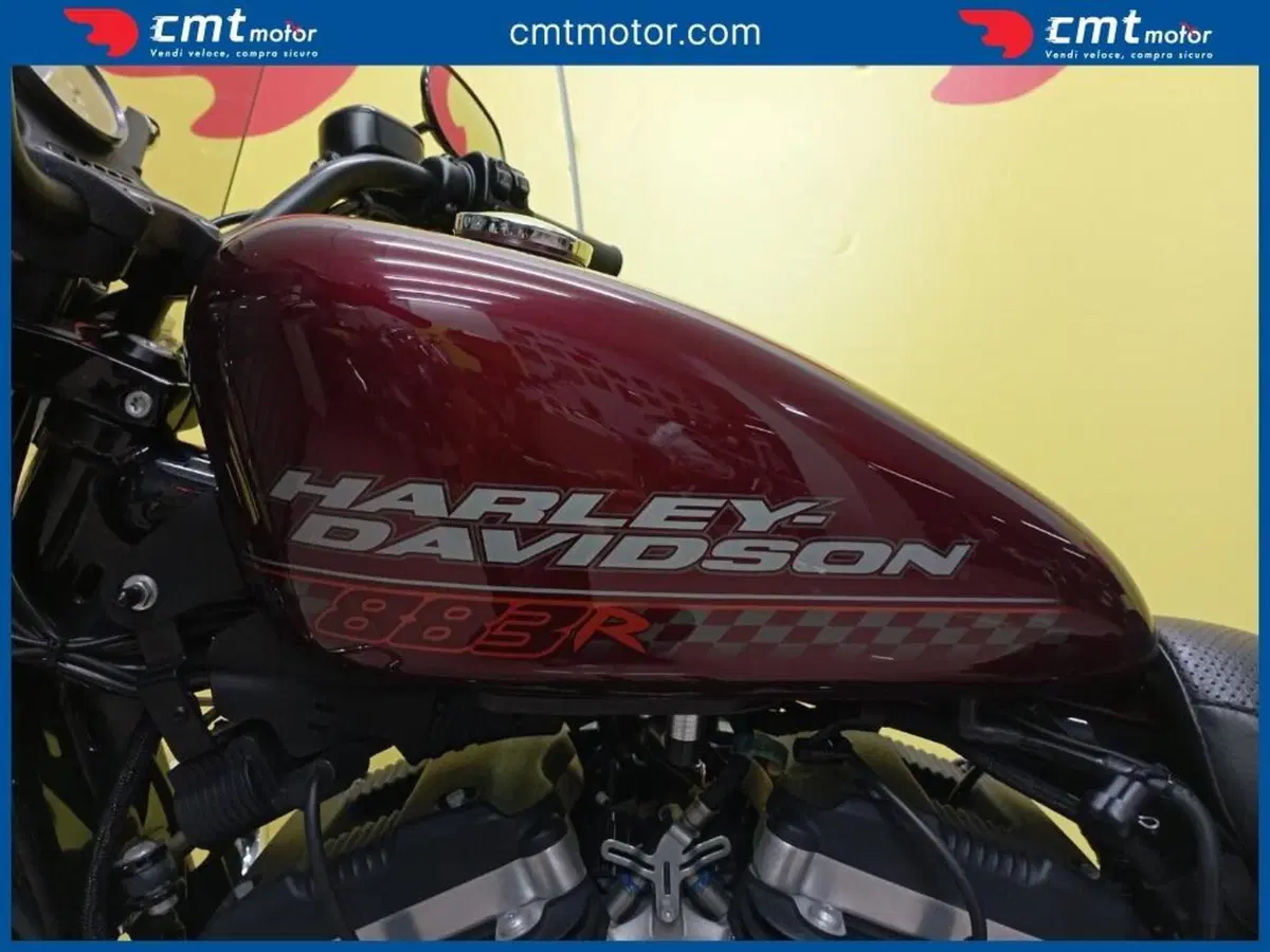 Harley-Davidson 883 R (2008 - 16) - XL 883R (9)