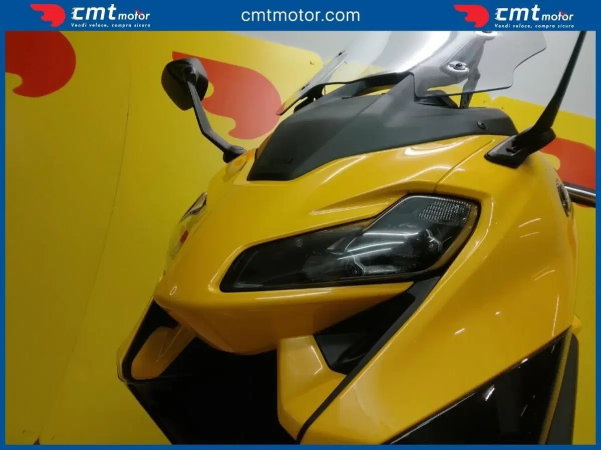Yamaha T-Max 560 (2022 - 24) (6)