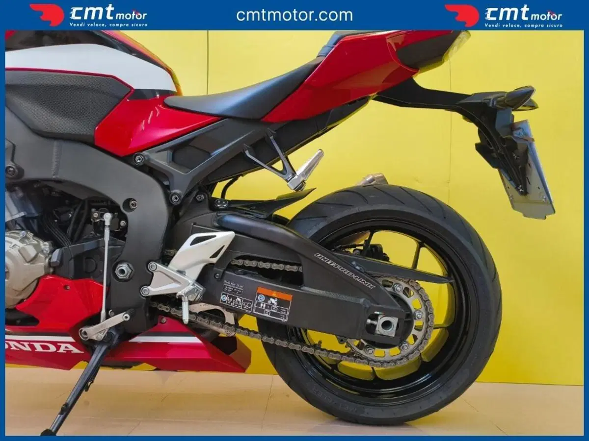 Honda CBR 1000 RR Fireblade (2017 - 19) (11)