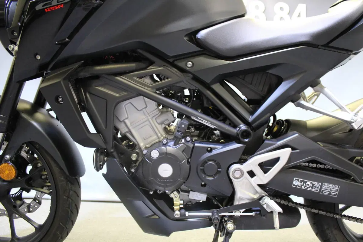 Honda CB 125 R (2024 - 26) (16)