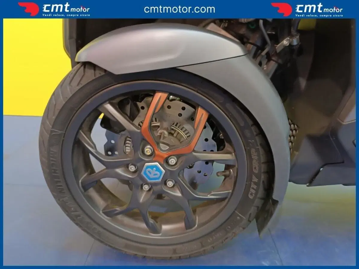 Piaggio MP3 530 ABS Hpe (2023 - 24) (11)
