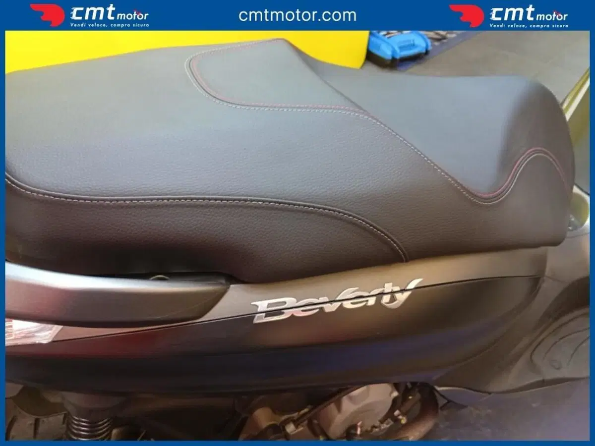 Piaggio Beverly 350 SportTouring ie ABS (2011 - 17) (11)