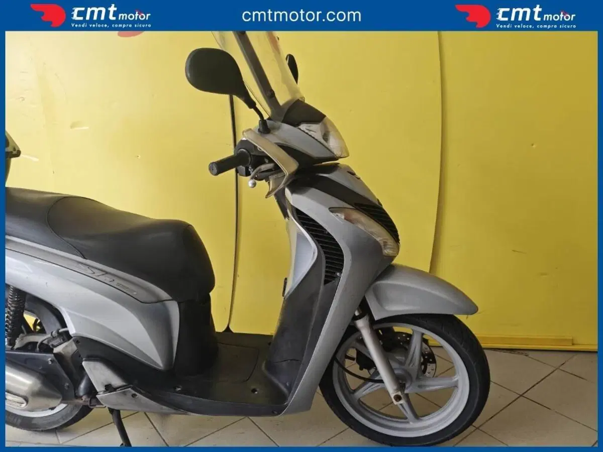 Honda SH 150i (2009 - 12) (8)