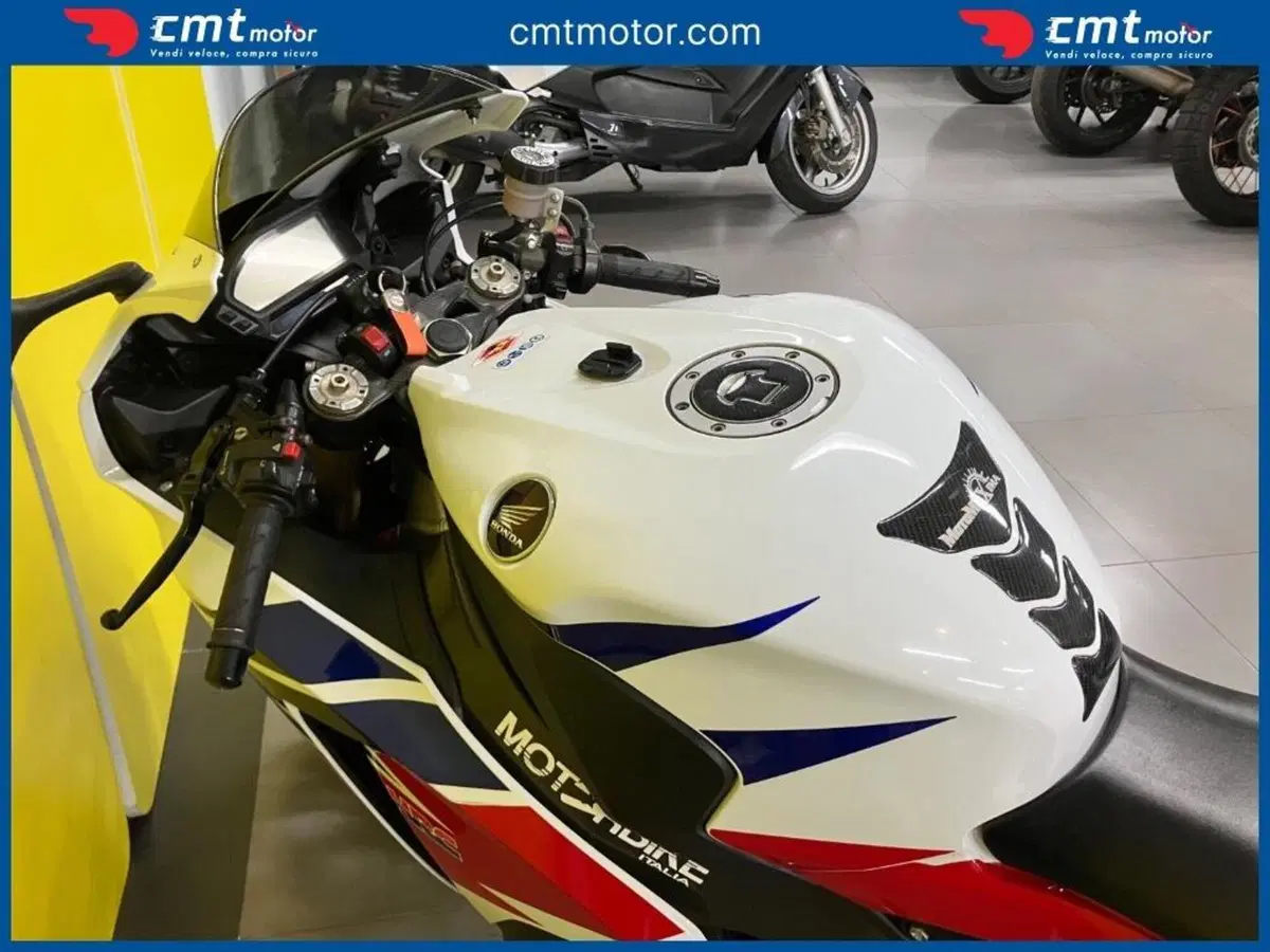 Honda CBR 1000 RR Fireblade (2012 - 16) (6)