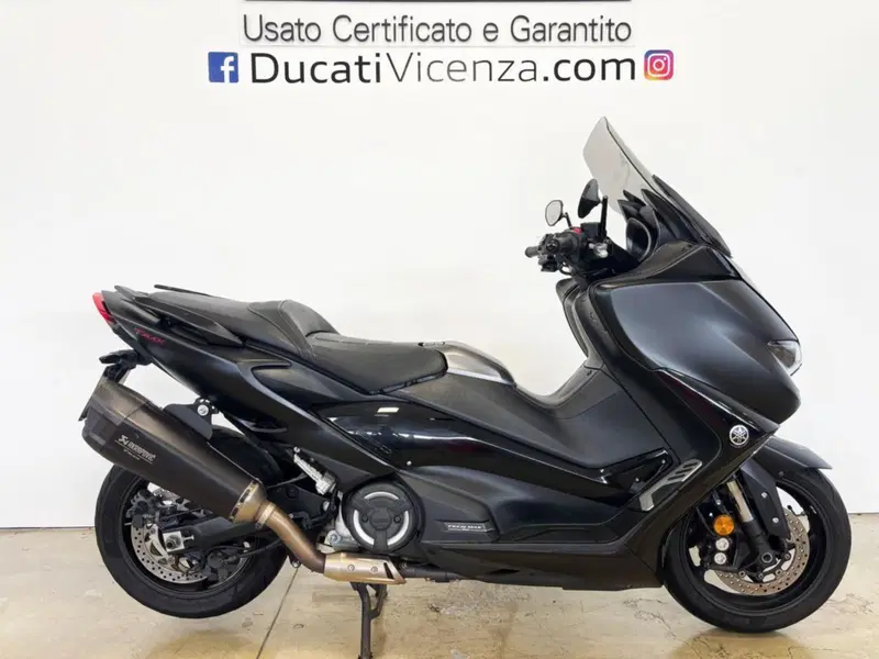 Yamaha T-Max 560 Tech Max (2021)