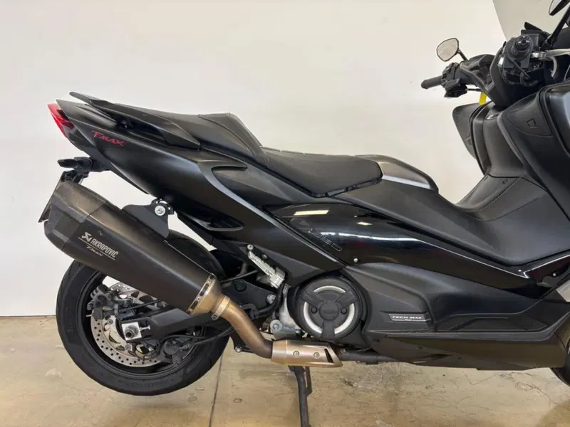 Yamaha T-Max 560 Tech Max (2021) (5)