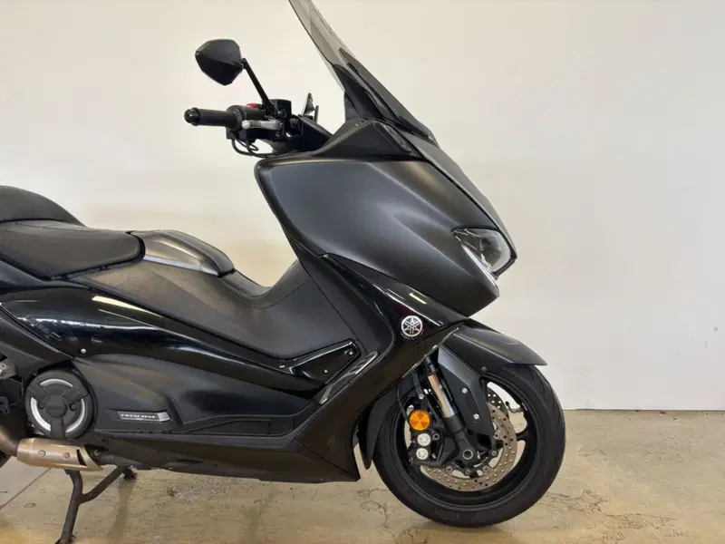 Yamaha T-Max 560 Tech Max (2021) (4)