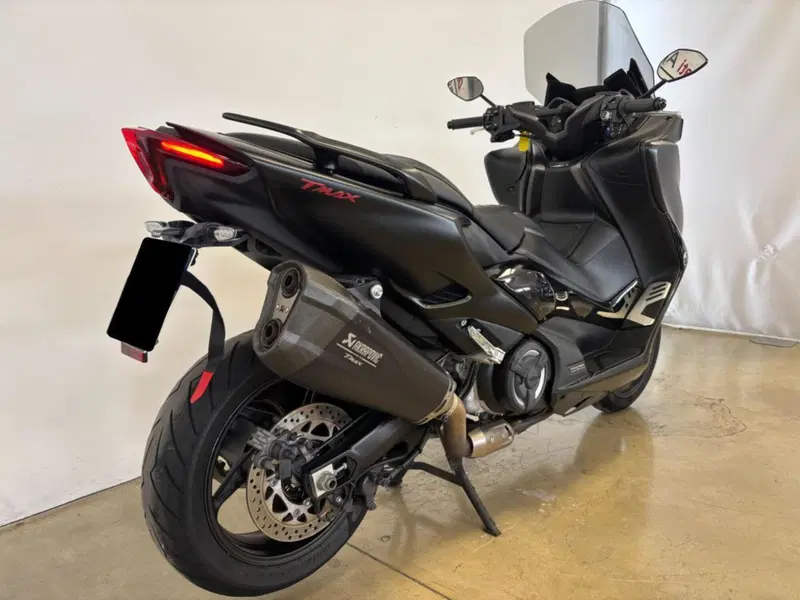 Yamaha T-Max 560 Tech Max (2021) (6)