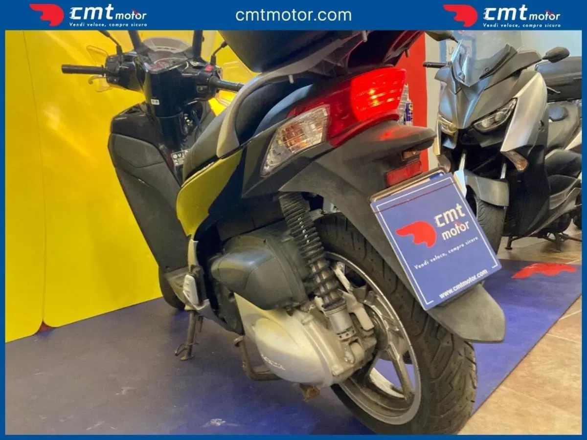 Honda SH 300 i ABS (2013 - 14) (6)