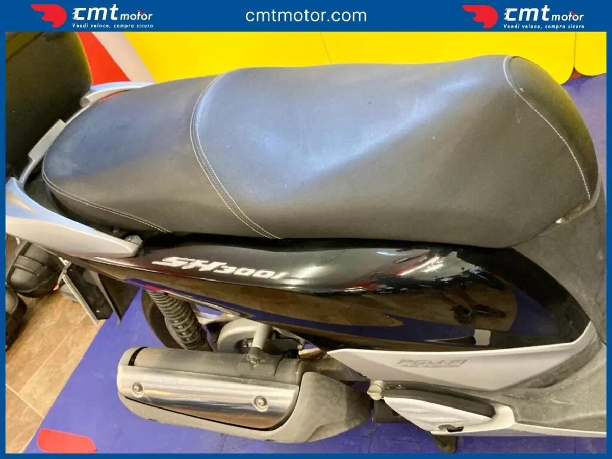 Honda SH 300 i ABS (2013 - 14) (9)