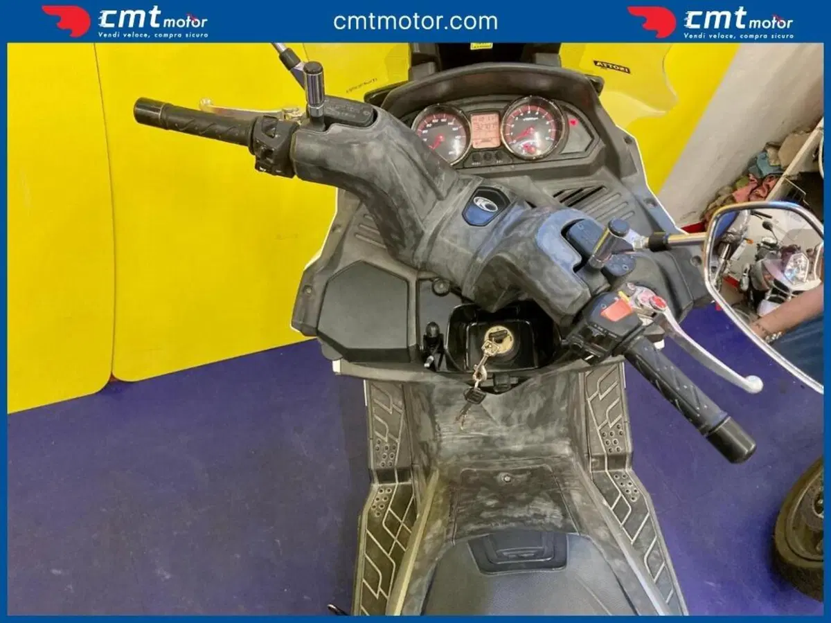 Kymco MyRoad 700i (2012 - 16) (9)